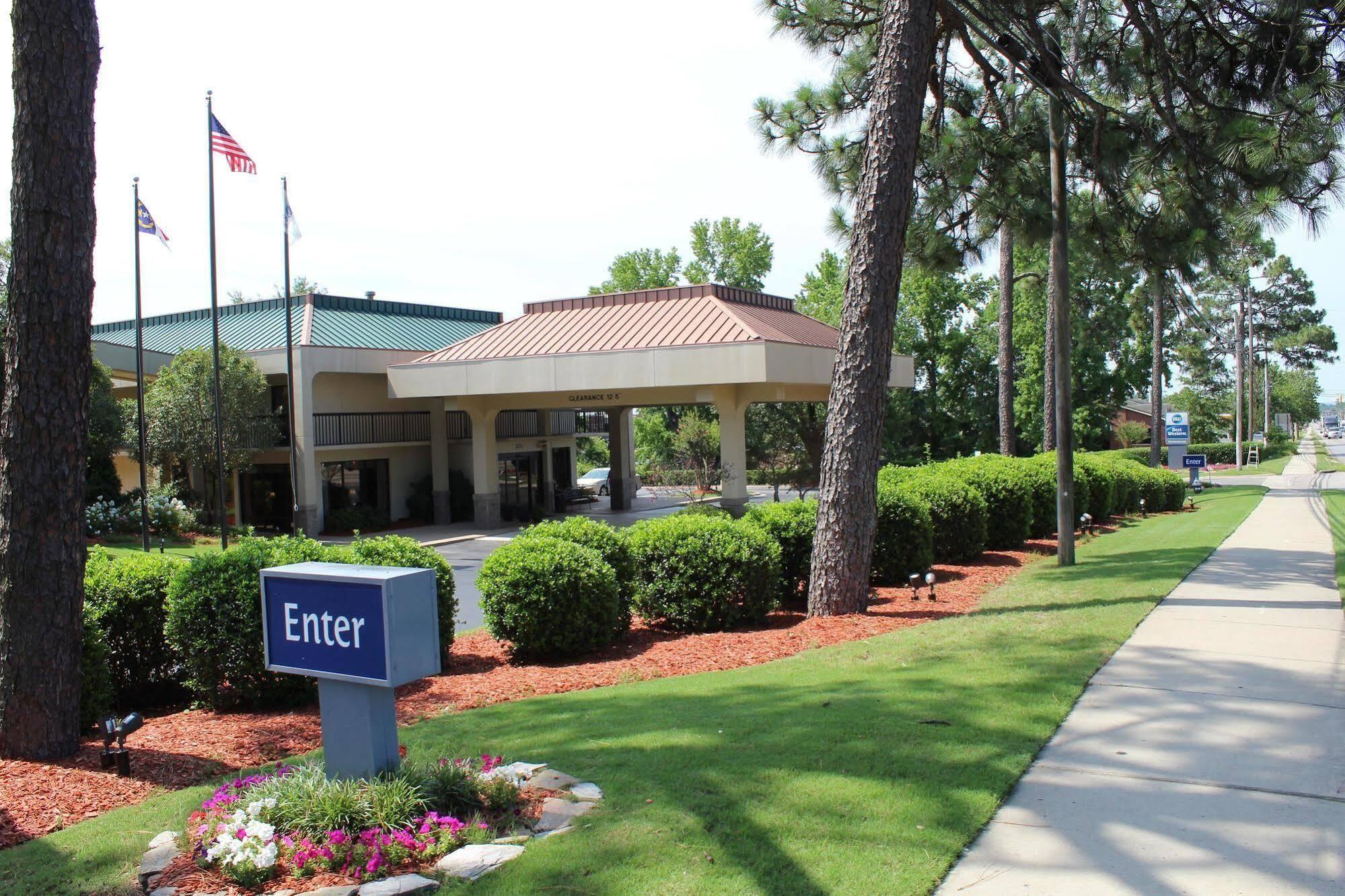 Surestay Plus Hotel By Best Western Southern Pines Pinehurst Exterior photo