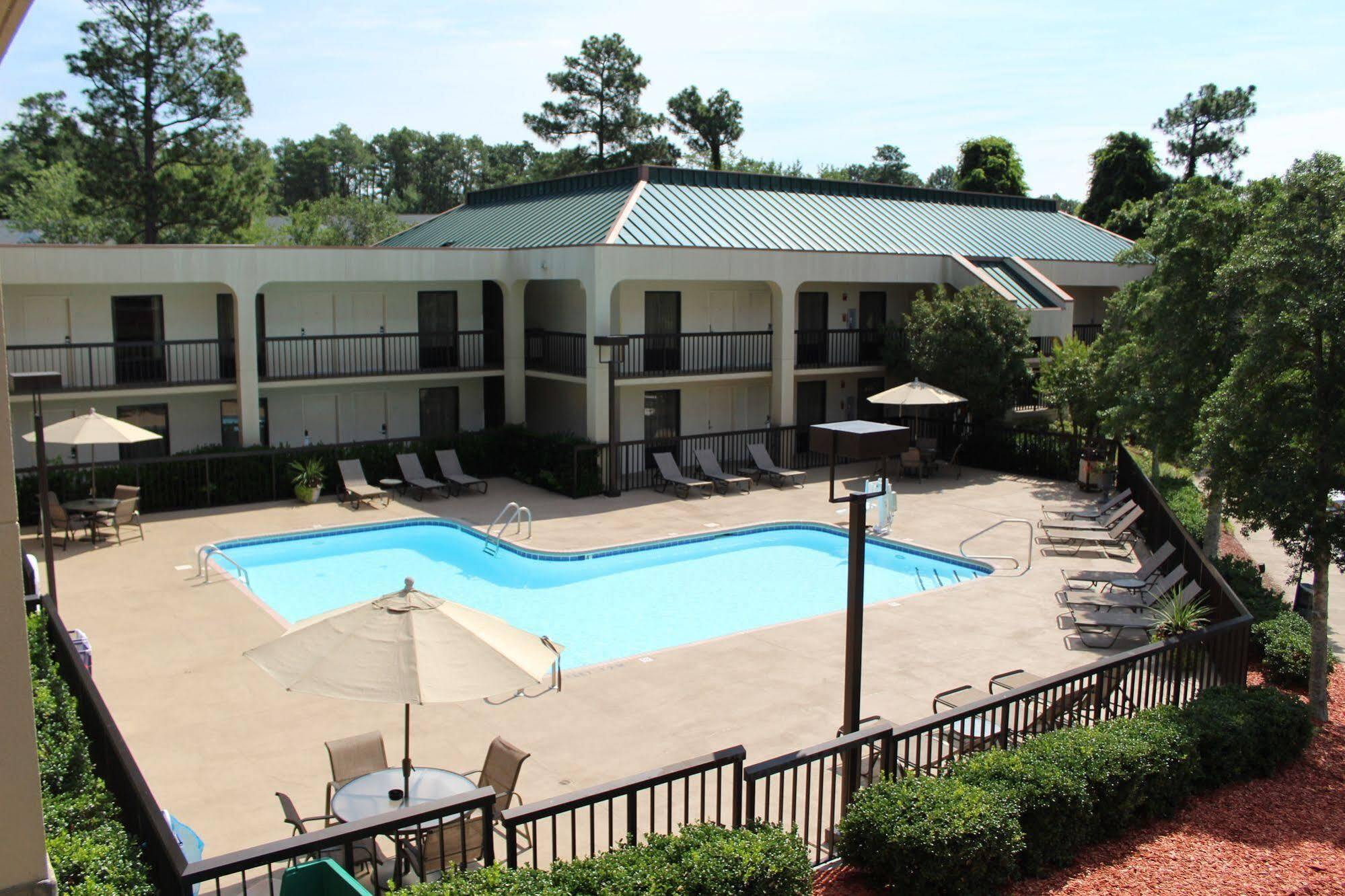 Surestay Plus Hotel By Best Western Southern Pines Pinehurst Exterior photo