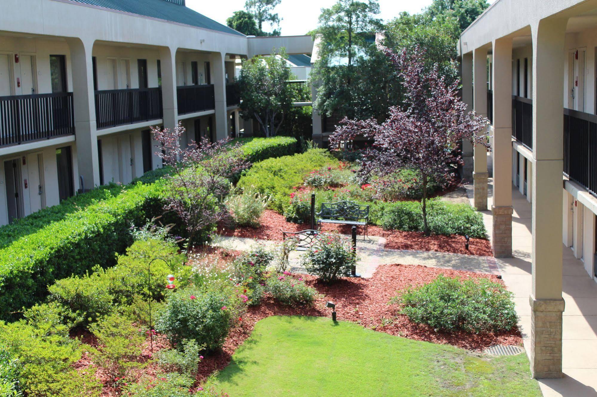 Surestay Plus Hotel By Best Western Southern Pines Pinehurst Exterior photo